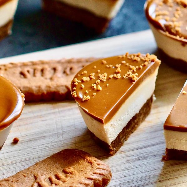 Possibly my favourite dessert.. No bake vegan biscoff cheese