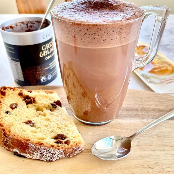Who doesn’t love hot chocolate ? To make yours super luxurio